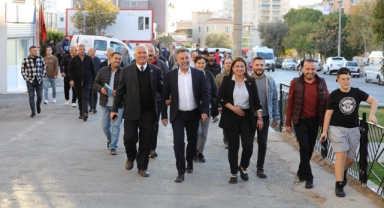 Başkan Sandal'dan Postacılar çıkarması: “Bayraklı’yı sokaktan yönetiyoruz”