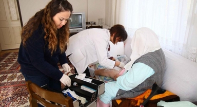 Bayraklı'da 3 yılda 67 bin kişiye ücretsiz sağlık hizmeti