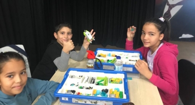 Bayraklılı çocuklar geleceği ‘kodluyor’