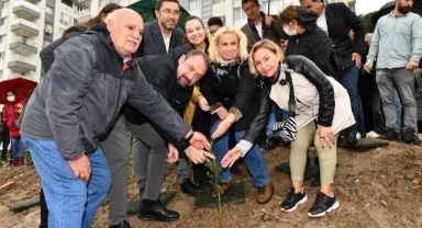 Çiğli’de 346 kadın için zeytin fidanları toprakla buluşturuldu