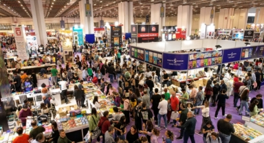 İZKİTAP'a kitapseverlerden yoğun ilgi!