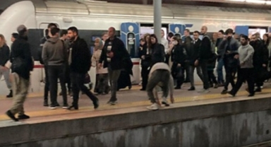 İzmir'de 'İZBAN' izdihamı: Vatandaşlar raylara döküldü!