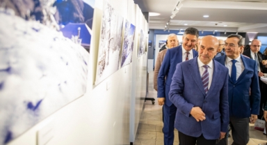 İzmir’de Kar Sesi sergisi açıldı