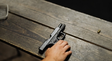 İzmir’de koca dehşeti: 1 ölü, 2 yaralı