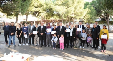 Karşıyaka’da Roman kadınlar okuma hayallerine kavuştu