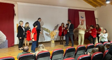 Öğrenciler atıklardan heykel yaptı