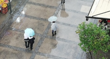 Sonunda yağdı: İzmir yağmura teslim olacak