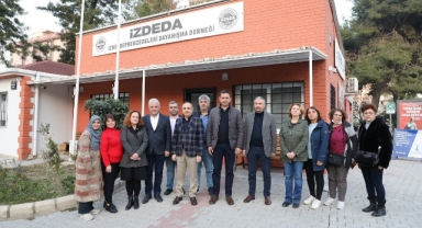 AK Partili Sürekli'den depremzedelere yanındayız çağrısı: ‘’Asla kaderlerine terk etmedik, etmeyiz!” 