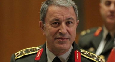 Bakan Akar sınırda