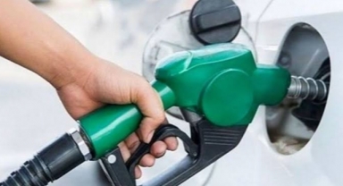 Benzinde beklenen zam pompaya yansıdı