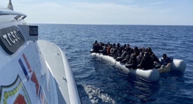 Ege Denizi'nde hayat mücadelesi… 87 düzensiz göçmen kurtarıldı