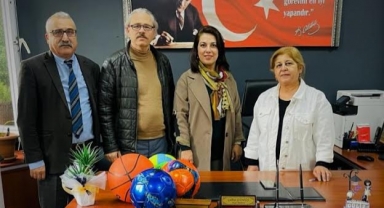 En çok atık pil toplayan Zafer İlkokulu’na ödül 