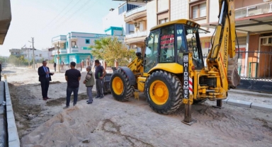 Gaziemir’in yolları yenileniyor