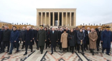 İsmet İnönü, Anıtkabir'de anıldı