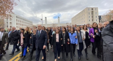 Kılıçdaroğlu ve vekillerden 'Adalet yürüyüşü': Evlatlarımız için adalet istiyoruz!