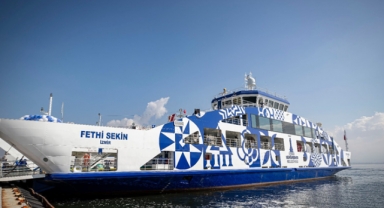 Şiddetli fırtına denizi vurdu: Vapur seferleri iptal!