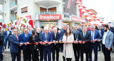 Siyaset ve iş dünyasını buluşturan açılış