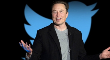 Twitter'daki görevinden istifa ediyor