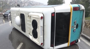 Yolcu minibüsü devrildi: 1 Yaralı 