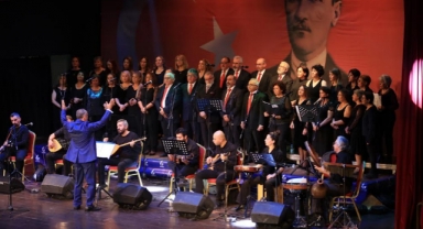  Aşık Muhlis Akarsu, türküleriyle anıldı