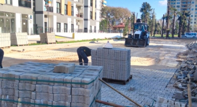 Bayraklı’da kilit parke seferberliği!