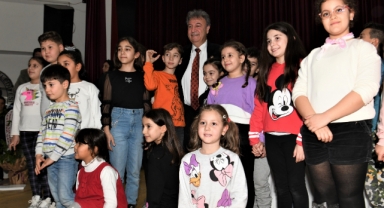 Bornova'da 2. Oyunculuk Çalıştayı... Minik tiyatrocular çalıştayda buluştu