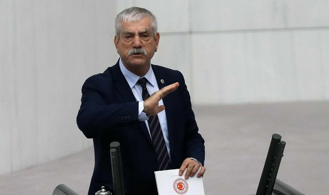 CHP'li Beko: İzmir'e ihanete devam