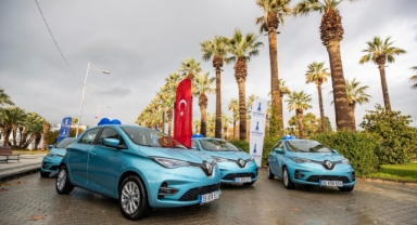 İzmir Büyükşehir Belediyesi elektrikli araç filosunu büyütüyor