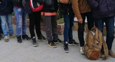 İzmir’de düzensiz göçmen operasyonu… 91 göçmen kurtarıldı 