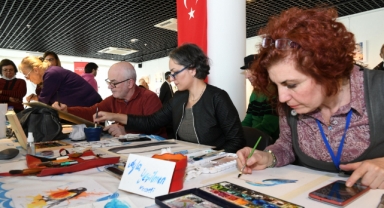 “Renklerin Gücü” Karabağlar'da