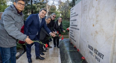 Usta Şair Nazım Hikmet Konak’ta anıldı