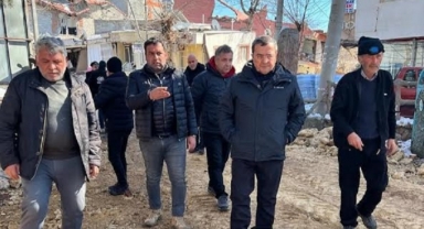 Başkan Batur deprem bölgesinde:İmar afları şehirlerimize ihanettir