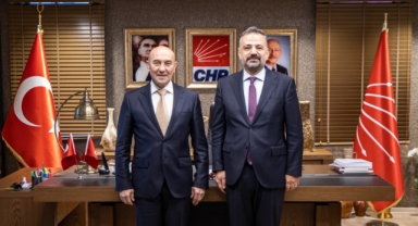 Başkan Soyer'den CHP İl Başkanlığına ziyaret... “Mustafa Kemal Atatürk’ün hayallerine layık bir iş yapıyoruz”