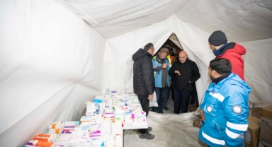 Başkan Soyer'den Hatay koordinasyon merkezine ziyaret