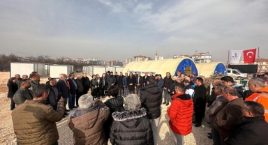 Başkanlardan Güzelbahçe’nin konteyner kentine ziyaret