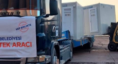 Çeşme Belediyesi’nin yardım tırları ‘O’ belediye başkanına emanet!