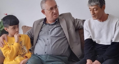 CHP’li Sertel İzmir’e sığınan depremzedeleri ziyaret etti: “Her evde başka bir acı başka bir hikaye”