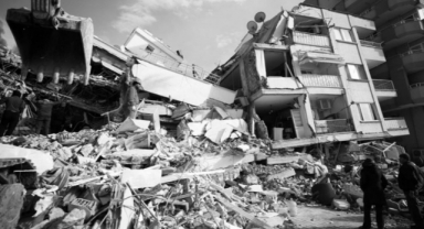 Deprem bölgesinde artçı sarsıntılar bini geçti!