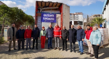 Gaziemir’den depremzedelere 6 tır, 35 kamyon eşya desteği