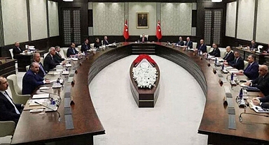 Kabine toplanıyor… Masada 'Deprem' var!