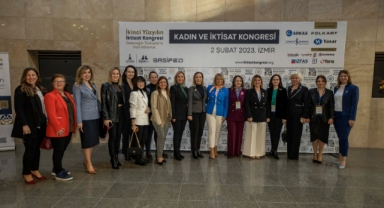 “Kadın ve İktisat Kongresi” başladı... İzmir’de 100 yıl sonra aynı gün “kadın” konuşuluyor