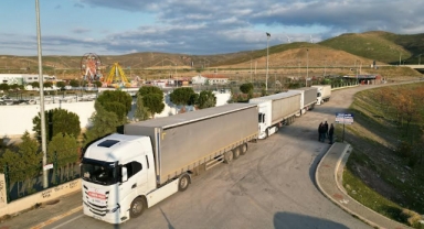 Menemen’den afet bölgesine 20 tır yardım