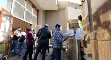 Narlıdere’den deprem bölgesine sevkiyat