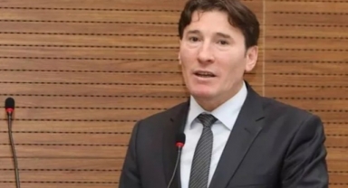 Pes dedirten olay… İlahiyatçıyı Mimarlık Fakültesi'ne dekan yaptılar!