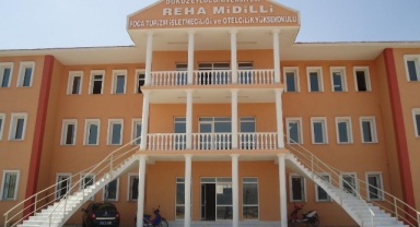 Sağlam okul boş duruyor... Foçalı çocuklar riskli binalarda eğitim görüyor