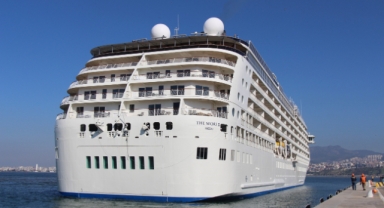 2023’ün ilk kruvaziyer gemisi İzmir Limanı’nda