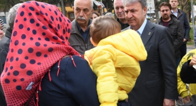 Başkan İduğ, depremzede aileler ile buluştu