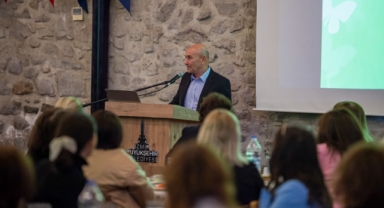 Başkan Soyer, kadın meclis üyelerine seslendi...“Kadınların öncülüğünde başka bir Türkiye yaratacağız”