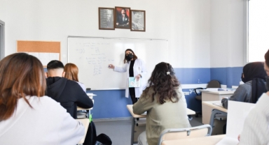  Bayraklı’dan depremzede öğrencilere eğitim desteği!