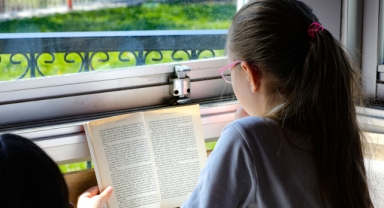 Bayraklı'nın Kitap Kafe'leri öğrencilerin gözde mekanı oldu